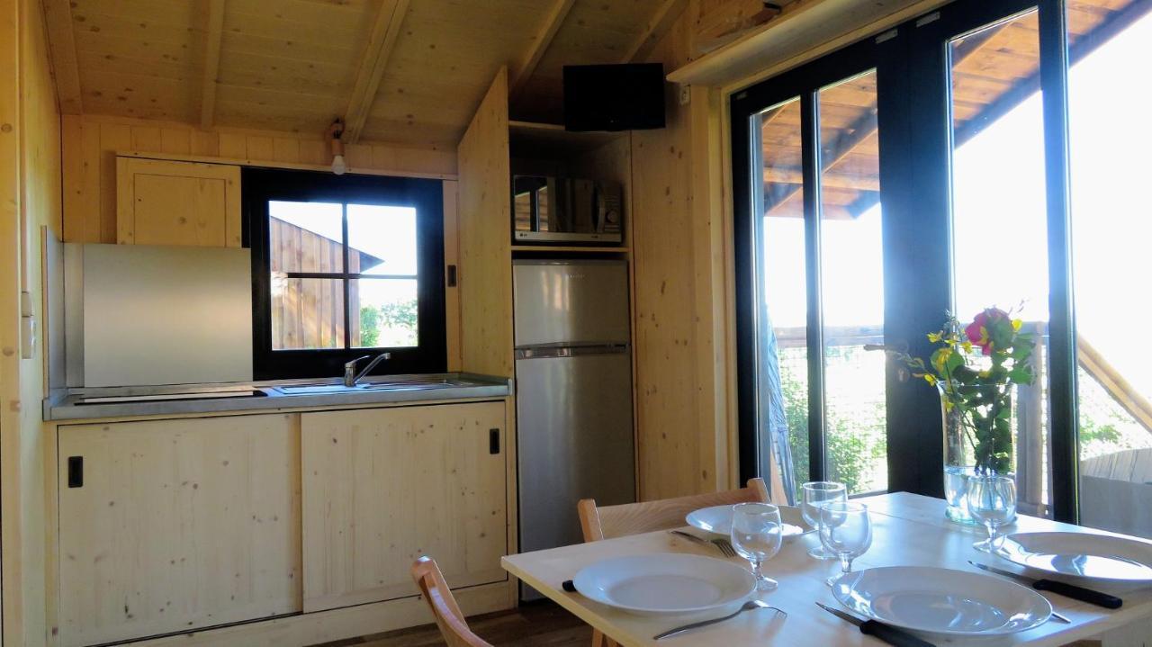 Lodges Du Camping Les 4 Saisons Grane Eksteriør billede